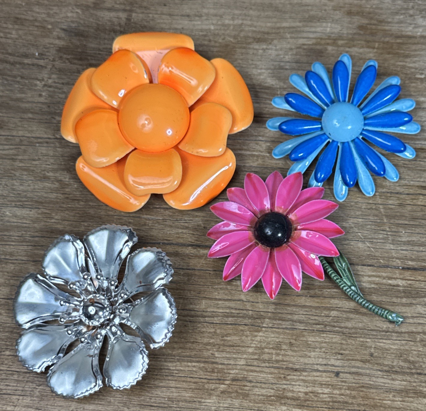 Lot Of Vintage 4 Costume Jewelry Colorful Metal Hot Colors Enameled Flower Pins