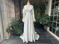 Vintage 1970s Romantic White Ivory Lace Bodice and Flounce Sleeve Wedding Dress