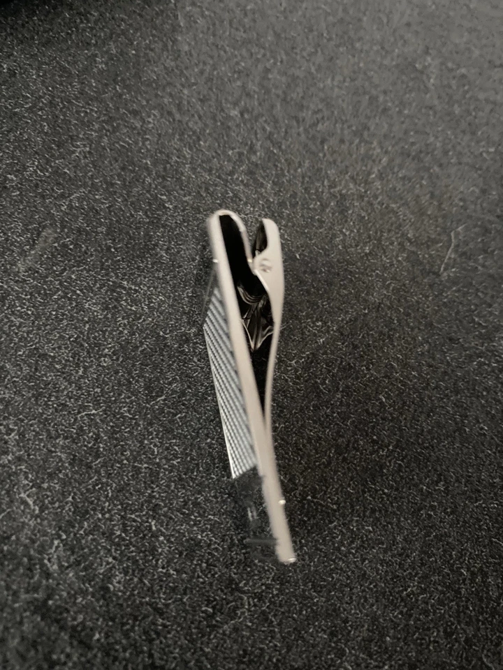 Fermacarte fermasoldi Montblanc mai usato Mont Blanc ferma soldi carte - Immagine 4 di 4