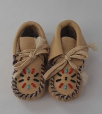 Vintage Native American Beaded Leather Baby Moccasins - Size 2 Soft sole