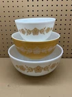 Vintage Pyrex Butterfly Gold Set of 3 Nesting Mixing Bowls 402 403 404 Excellent