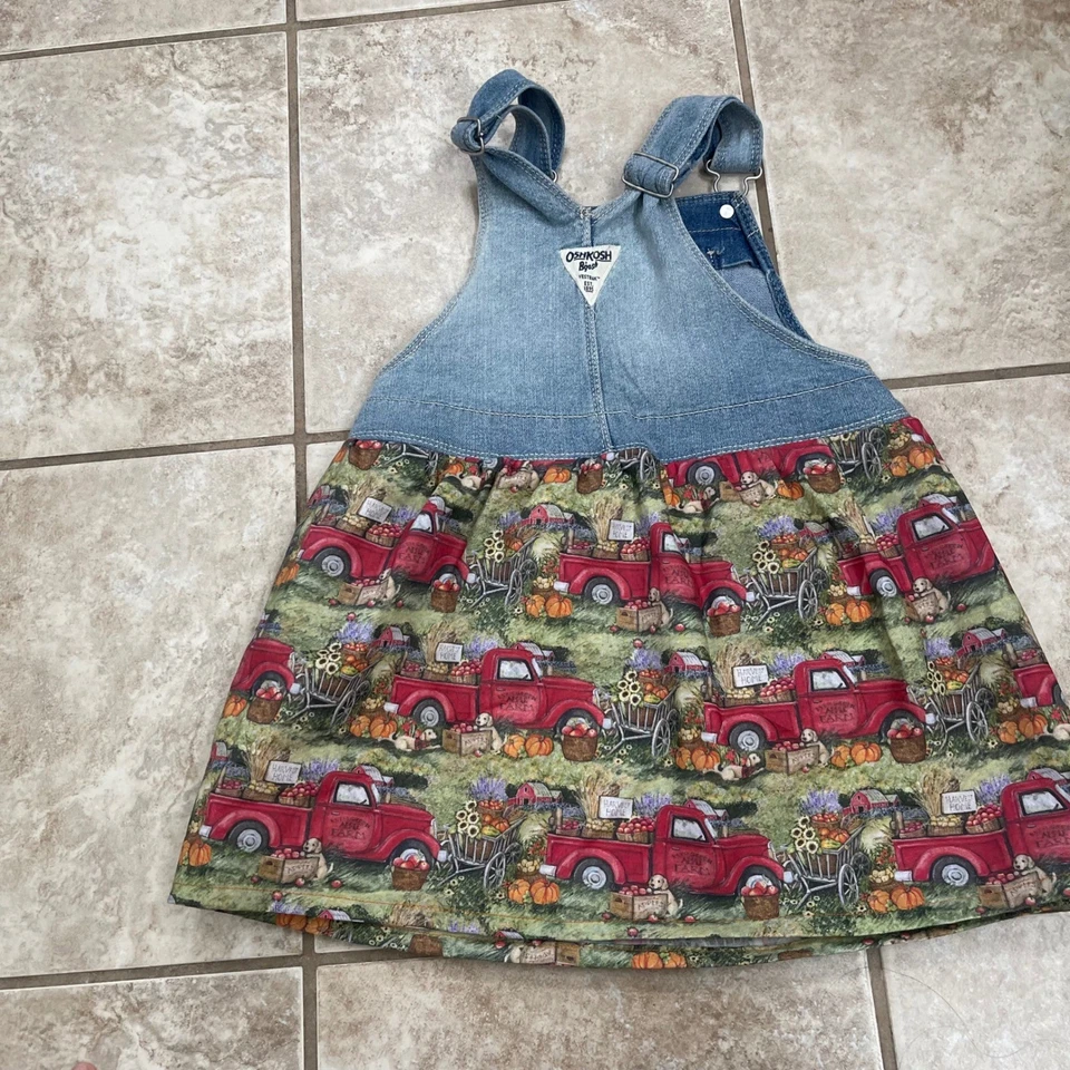 OshKosh B'gosh Niñas Denim Mono Vestido Rojo Camión Calabaza Otoño Conjunto 4T Foto 2 de 4