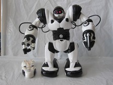 WowWee Robosapien V1 OG 2004 RC Robot Toy w/ Remote Control AS-IS POWERS ON READ