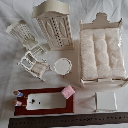 Puppenstube, Puppenhaus, Konvolut Möbel, 7tlg., 1:12, gebraucht