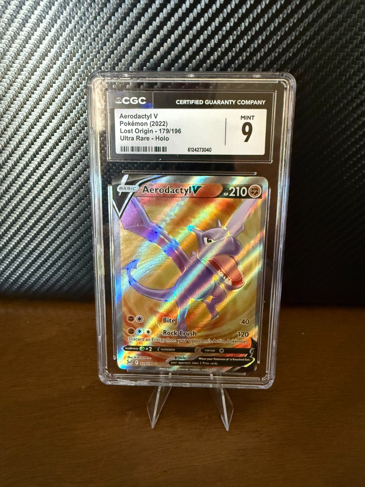 Aerodactyl V (Full Art) 179/196 Swsh11: Lost Origin Holo