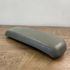 2004 2007 Chevy  Malibu Center Console Gray Vinyl Armrest Lid Assembly OEM