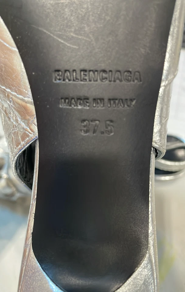 Zapatos de salón Balenciaga para mujer Cagole punta con cordones de cuero plateado talla 37,5 Foto 2 de 2