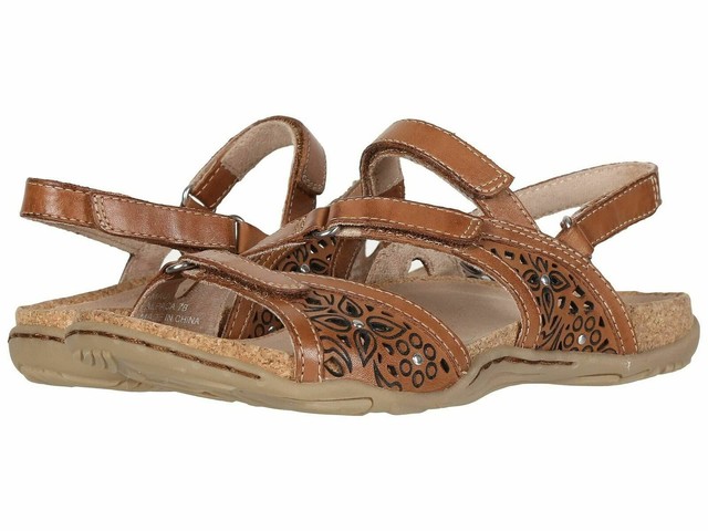 earth shoes sand maui