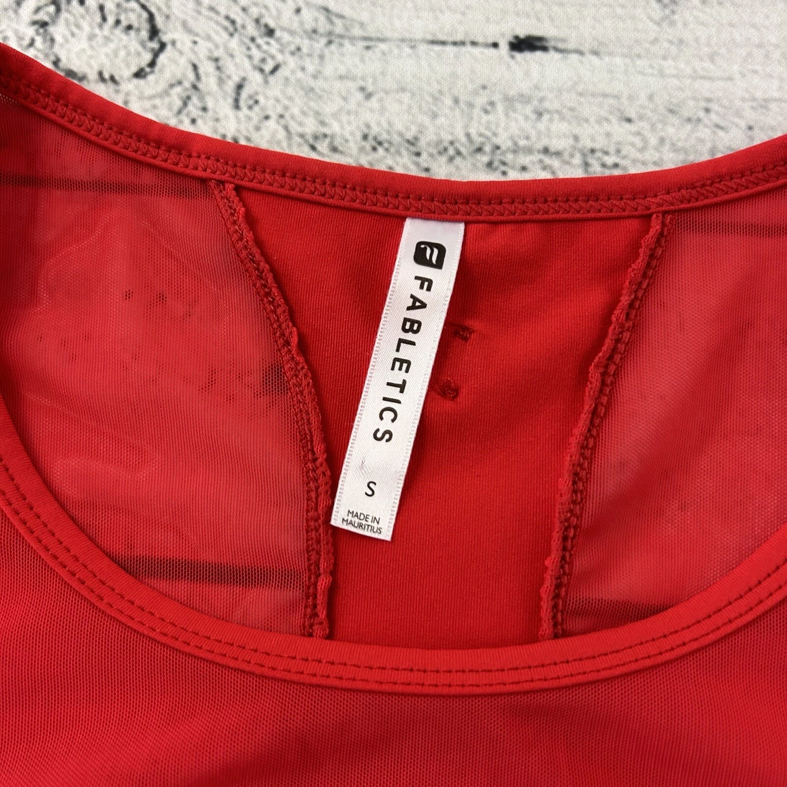 fabletics sleeveless athletic yoga tank-top