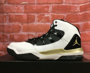 jordan max aura black gold