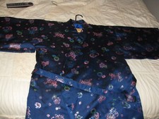 JAPANESE/ ASIAN KIMONO LINED ROBE FLORAL WITH GOLD THREAD AROUND DESIGN