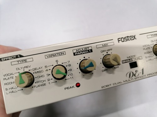 Fostex DE-1 Dual Effect Processor - Used, Scratched, No Accessories - Picture 2 of 10