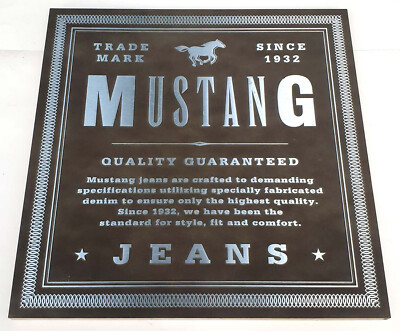 MUSTANG JEANS Werbung Metallschild auf Holz 45x45 cm, limit. 167/250, USA 1997