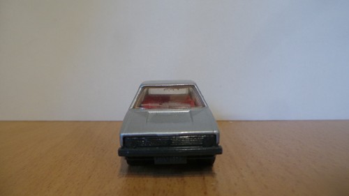 MATCHBOX SUPERFAST NO 7 VOLKSWAGEN GOLF SILVER MINT ON OPENED BLISTER CARD - Picture 9 of 13