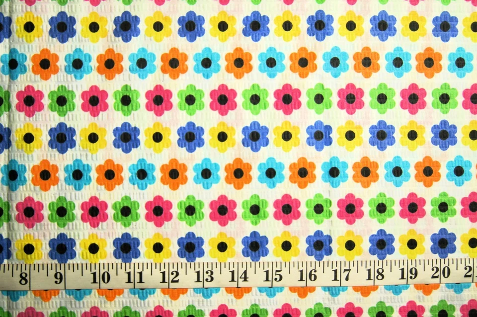 Tela Seersucker de algodón blanco con margaritas coloridas de 1 yarda 37" X 44" Foto 2 de 2