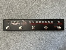 Valeton Dapper Dark Multi FX Pedal: Delay, Chorus, High Gain, Gain Boost + Tuner