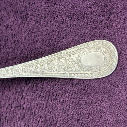 Antico cucchiaio da portata 1800 Geo C. Shreve & Co. argento sterling floreale 9" bacche - Foto 4 di 13