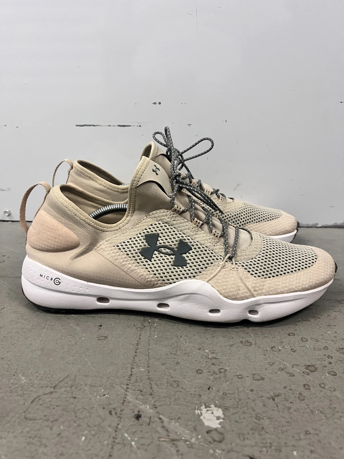 Under Armour Micro G Kilchis Sneakers Mens US 13 Beige Lace Up No Insoles