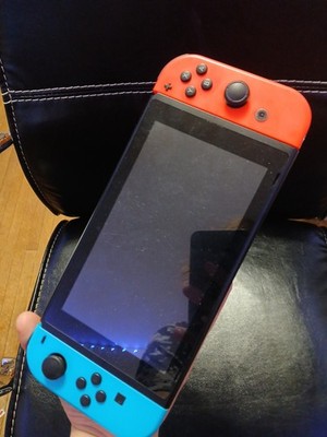 Nintendo Switch V1 HAC-001 Video Game Console Blue and Red