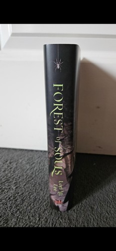 Fairyloot Edition 'Forest of Souls' by Lori M. Lee, Signed Hardcover (2020) - Imagen 4 de 9