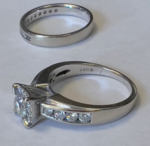 Set sposa fidanzamento Halo Diamond di Helzberg diamante oro bianco 14 carati - Foto 13 di 24