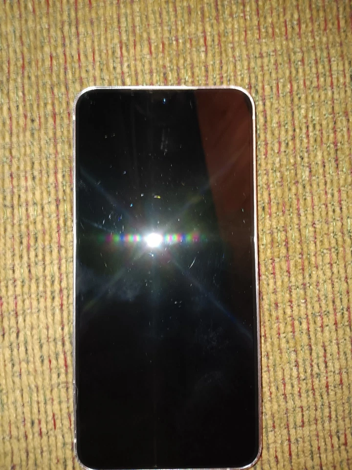 Samsung Galaxy S24 Siver 128GB S921U T-Mobile Smartphone - Image 4 of 4