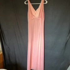 Vintage Vanity Fair Deep V Neck Nightgown Sweep Pink 38 USA