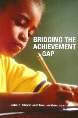 Bridging the Achievement Gap by John E. Chubb (English) Paperback Book