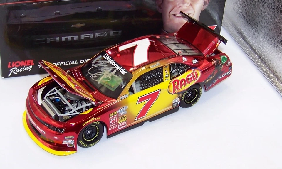 1:24 Acción 2014 #7 Ragu Jrm Camaro Regan Smith Color Cromo Autografiado 1/72 Foto 4 de 4