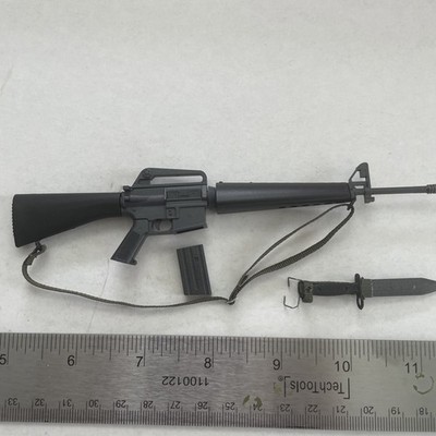 1:6 QOM-1045 Vietnam War M16 Bird Cage muzzle Black body Ammo Clip