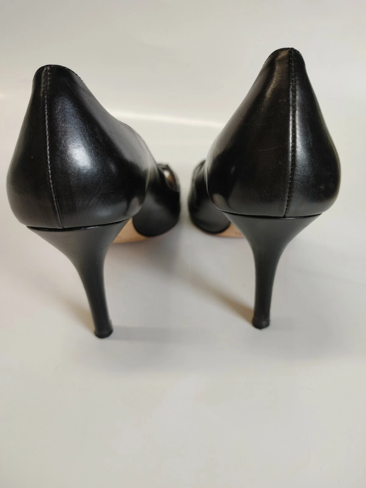 Scarpe décolleté Kate Spade New York nere in pelle con tacco a spillo taglia 7 5 AA Made in Italy