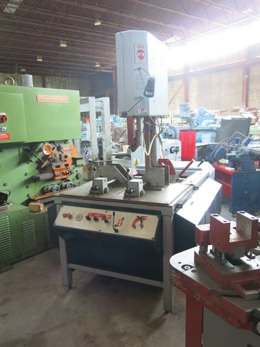 VH1820 Tilting Head Vertical Bandsaw 