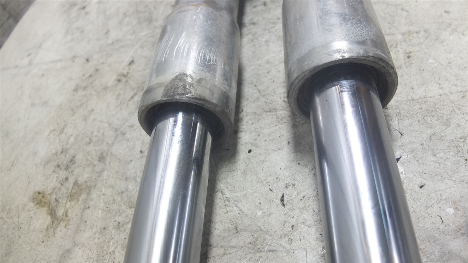 04 Harley Davidson FLSTF Softail Front Forks Shocks Tubes eBay