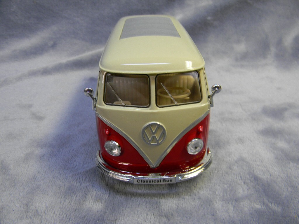1/24 SCALE 1963 VOLKSWAGEN T1 MICROBUS RED & CREAM WELLY