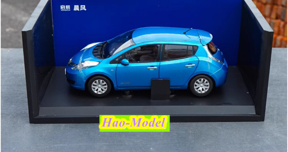 1/18 NISSAN LEAF E30 Blue Model Car Diecast Metal Toys Hobby Gifts