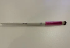 RUBY KISSES CONCEALER BRUSH RMUB07.