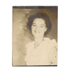 1945 Lubbock Texas Photobooth Portrait Smiling Young Woman Identified