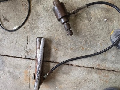 Greenlee 767 Hand Pump & Ram Hydraulic Knockout Driver
