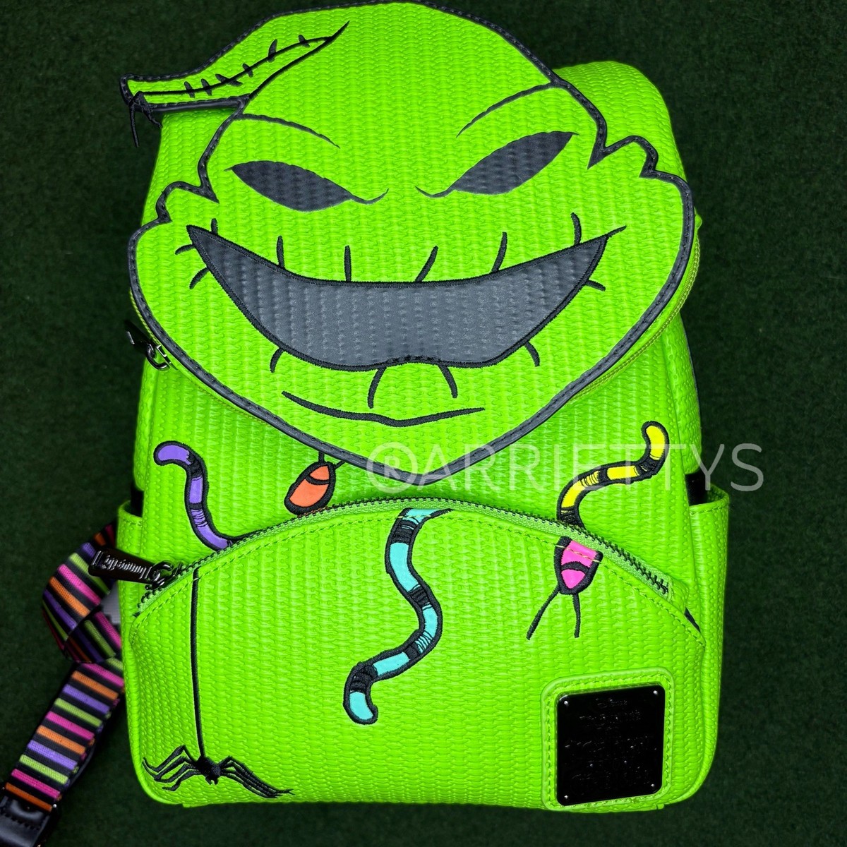 Loungefly Disney The Nightmare Before Christmas Oogie
Boogie GITD Set The Nightmare Before Christmas Exclusive Oogie Boogie Glow  main image 4