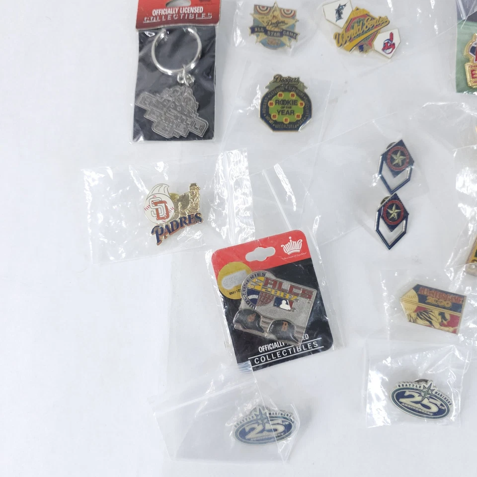 Vintage New York Mets Padres Dodgers Reds Hat Pin Lot World Series All Star MLB - Image 4 of 4