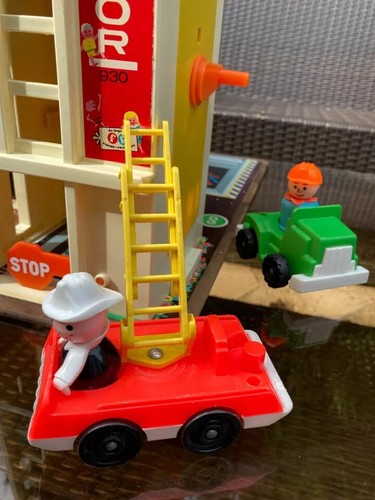 12 ⚜️ Ancien Garage Fisher Price Réf 930 Avec Véhicule Vintage - Photo 5/24