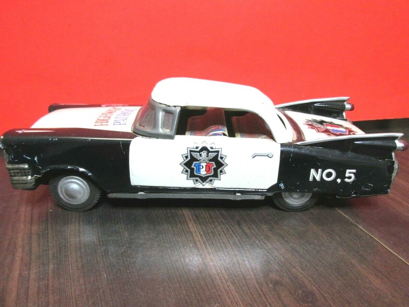 VINTAGE TIN FRICTION HIGHWAY PATROL CAR  POLICE COPS 40S 50S JAPAN WWII ERA RARE