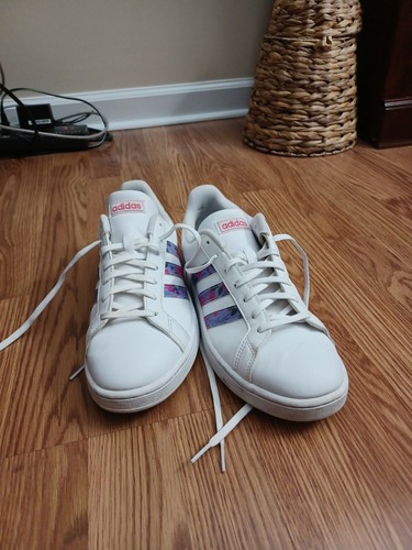 adidas sneakers women Size 9.5