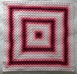 Berry Crafts Baby Girl Big Crochet Pinky Baby Blanket Newborn Christmas Ebay