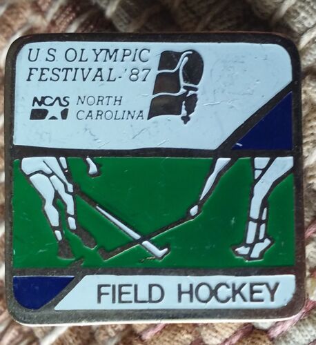 Field Hockey U.S. Olympic Festival pin badge 1987 NCAS North Carolina - Afbeelding 1 van 1