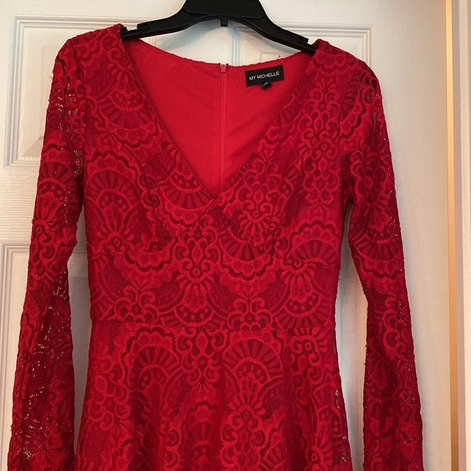 VESTIDO DE ENCAJE ROJO PARA NIÑAS DE MY MICHELLE, TALLA 5, NYLON/SPANDEX/FORRADO Foto 2 de 4