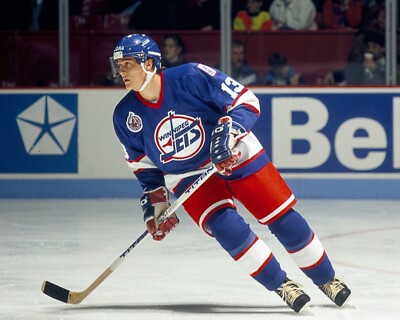 Teemu Selanne Skating Winnipeg Jets 8x10 Vintage NHL Photo