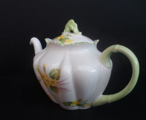 A beautiful Shelley "Primrose" 13430 One Pint Capacity lidded teapot. C.1940. - Picture 2 of 14