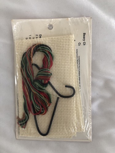Vintage 1980s Country Wireworks Cross Stitch Kit 071121 Beary Christmas NEW - Picture 3 of 3