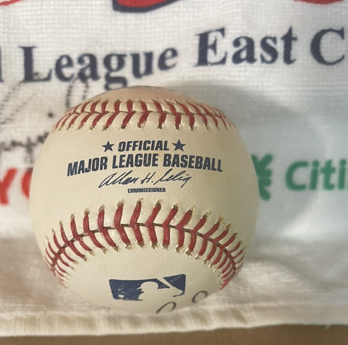 Greg Luzinski Autographed Baseball Phillies Legend Dated 10-2-09 NLDS Towel - Picture 4 of 9